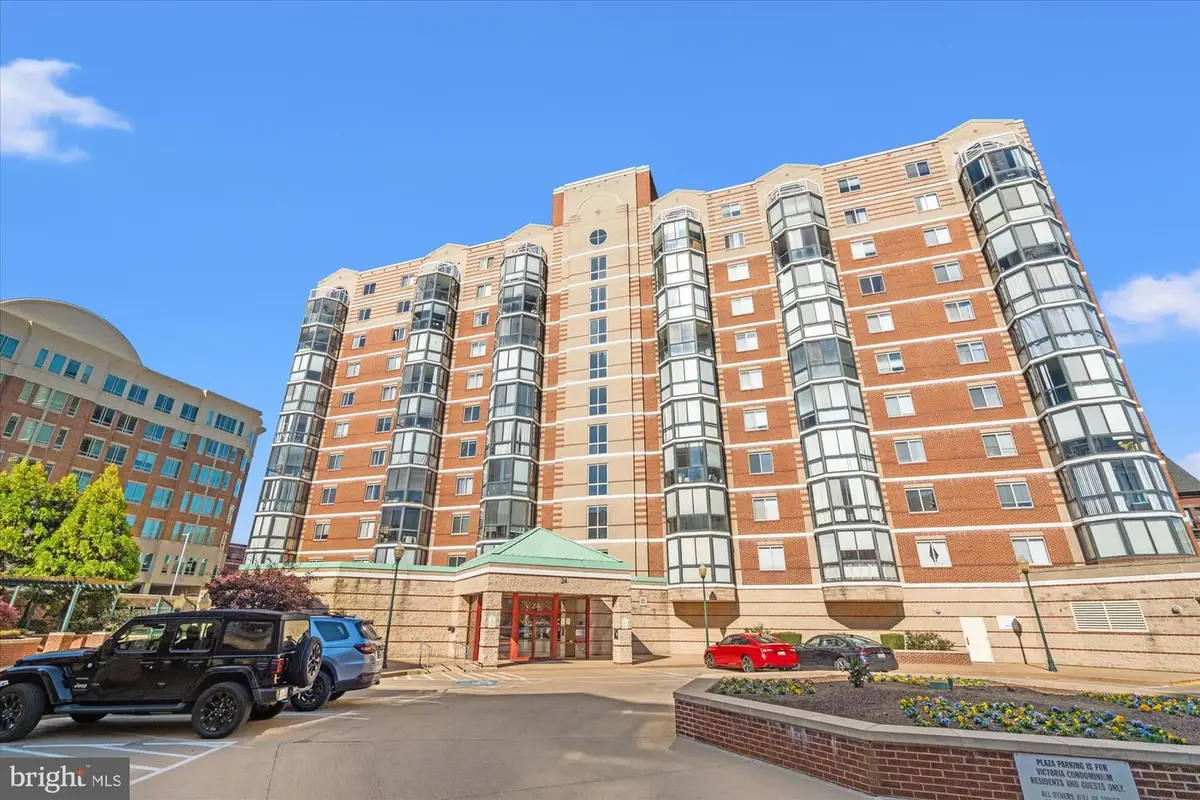 24 Courthouse Sq #804, Rockville, MD 20850 - Image #1