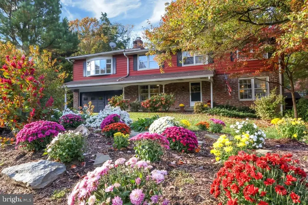 16520 Grande Vista Dr, Rockville, MD 20855 - Image #1