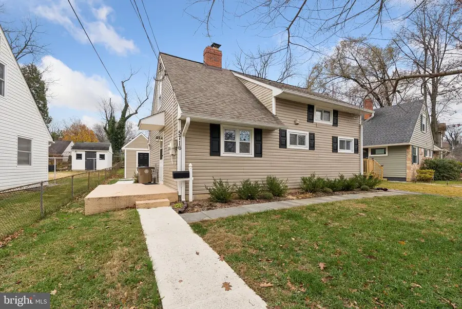 5716 Crawford Dr, Rockville, MD 20851 - Image #2