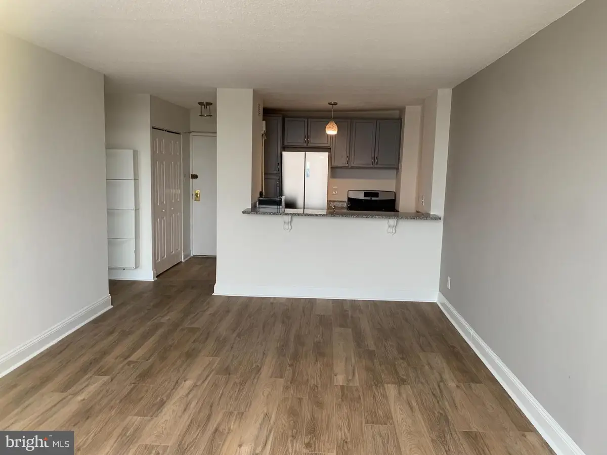 11801 Rockville Pike #1001, Rockville, MD 20852 - Image #1