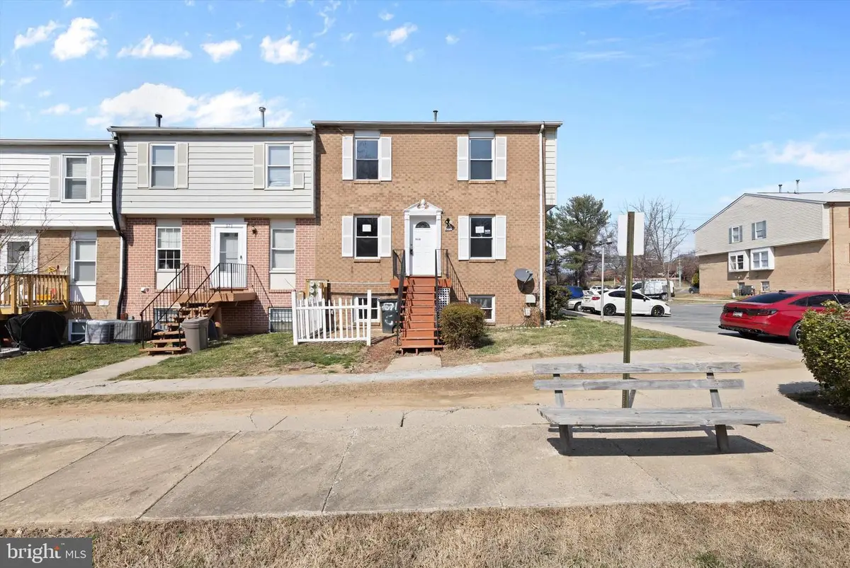 571 W Diamond Ave #40, Gaithersburg, MD 20877 - Image #1