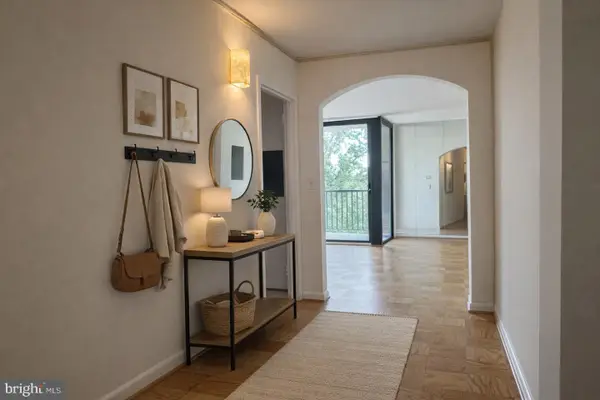 4242 East West Hwy #618, CHEVY CHASE, MD 20815