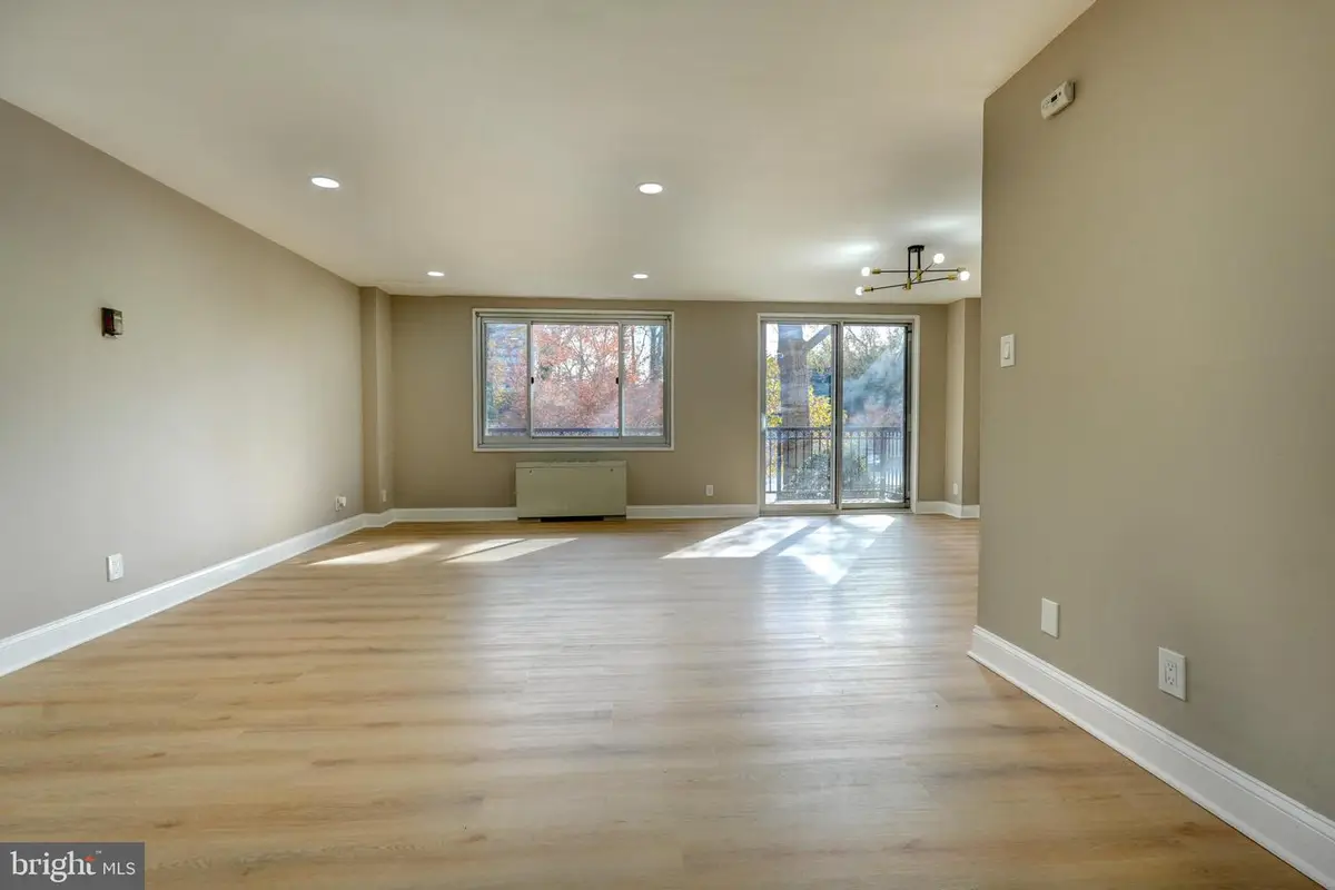 1900 Lyttonsville Rd #211, Silver Spring, MD 20910 - Image #1