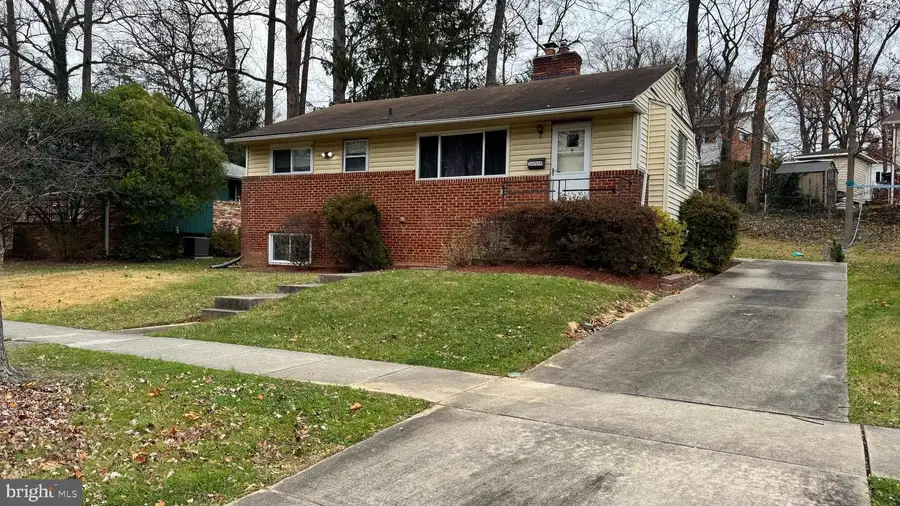 10705 Lockridge Dr, Silver Spring, MD 20901 - Image #2