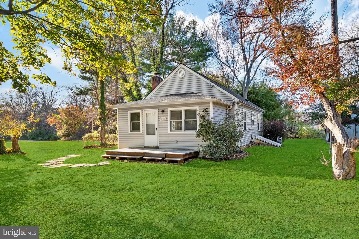 17634 Washington Grove Ln, Gaithersburg, MD 20877 - Image #1