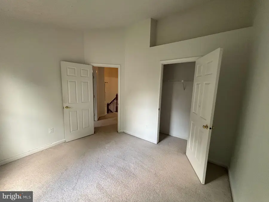 1221 Travis View Ct, Gaithersburg, MD 20879 - Image #2