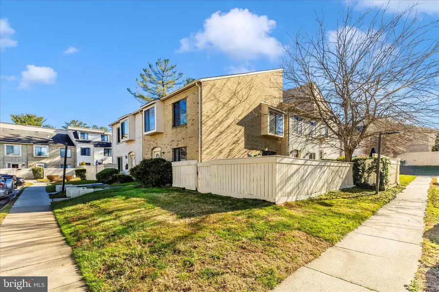 9989 Ridgeline Dr, Montgomery Village, MD 20886 - Image #3