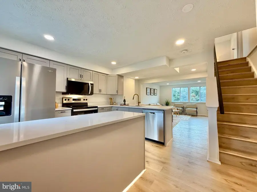 19478 Zinnia Cir, Germantown, MD 20876 - Image #2