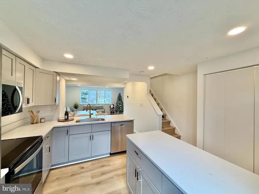 19478 Zinnia Cir, Germantown, MD 20876 - Image #3