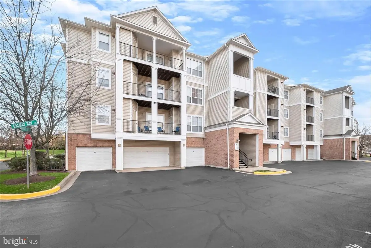 19620 Galway Bay Cir #302, Germantown, MD 20874 - Image #1