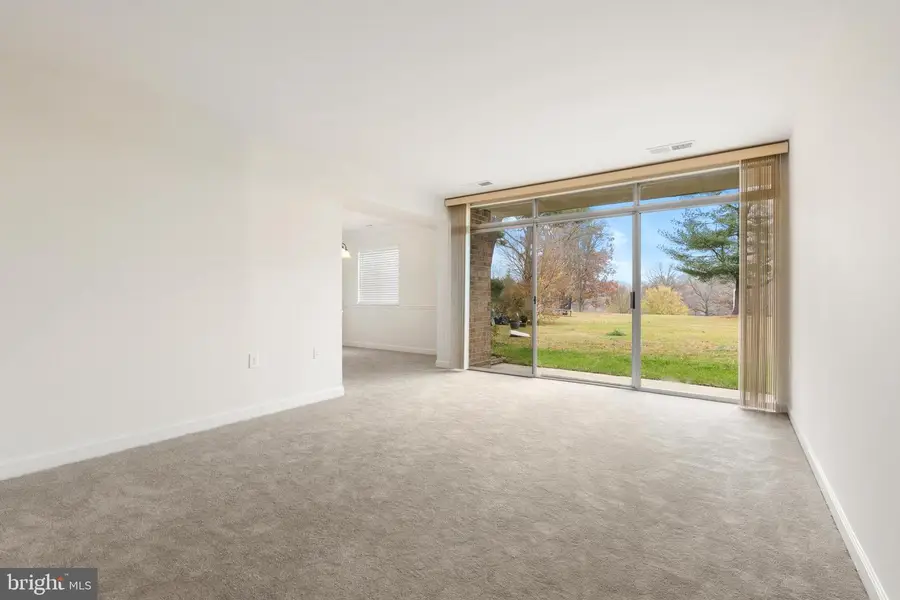 18715 Walkers Choice Rd #18715, Montgomery Village, MD 20886 - Image #3