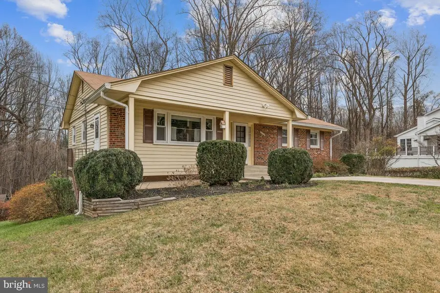 17731 Striley Dr, Ashton, MD 20861 - Image #2