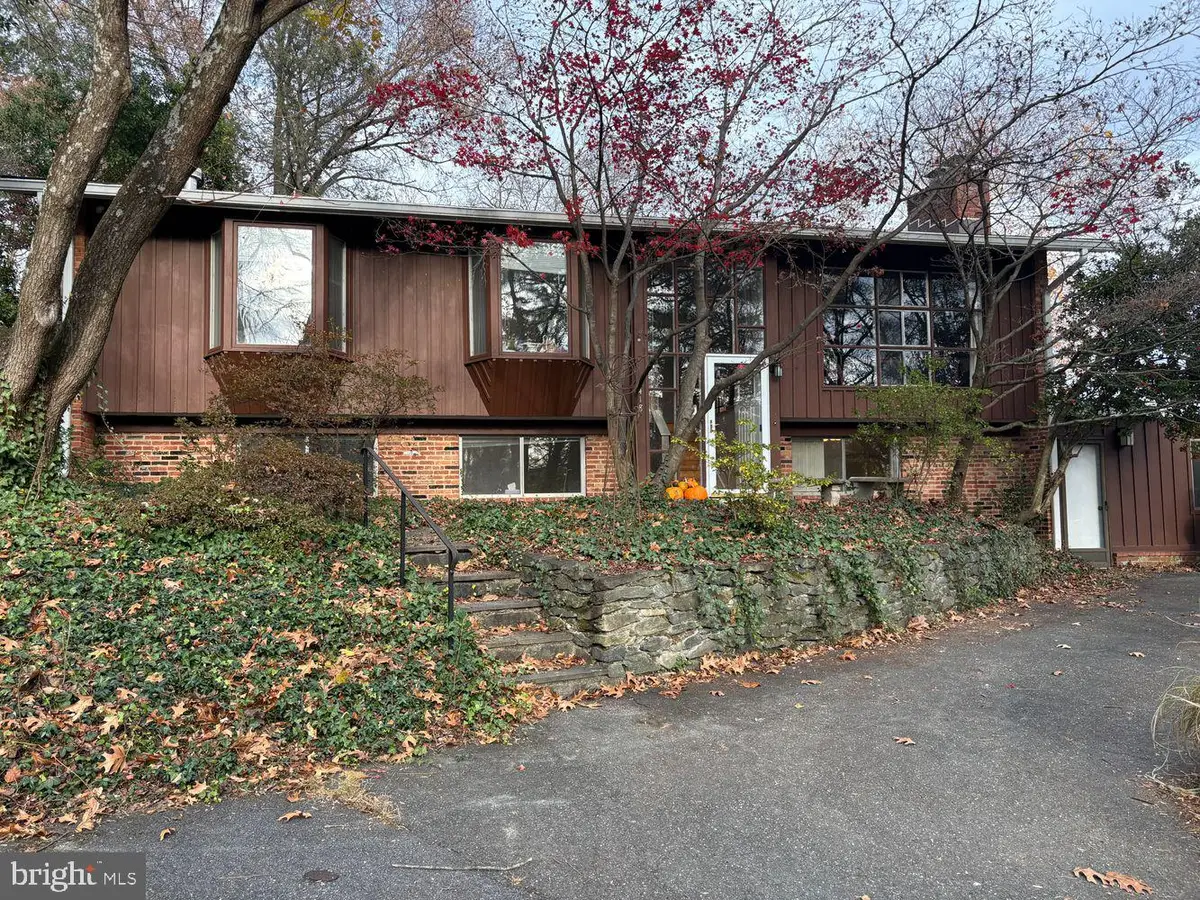 6418 Bannockburn Dr, Bethesda, MD 20817 - Image #1