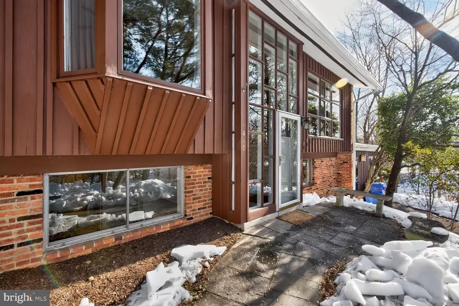 6418 Bannockburn Dr, Bethesda, MD 20817 - #3