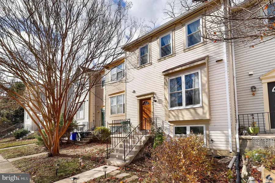 24 Kinsman View Cir, Silver Spring, MD 20901 - Image #2