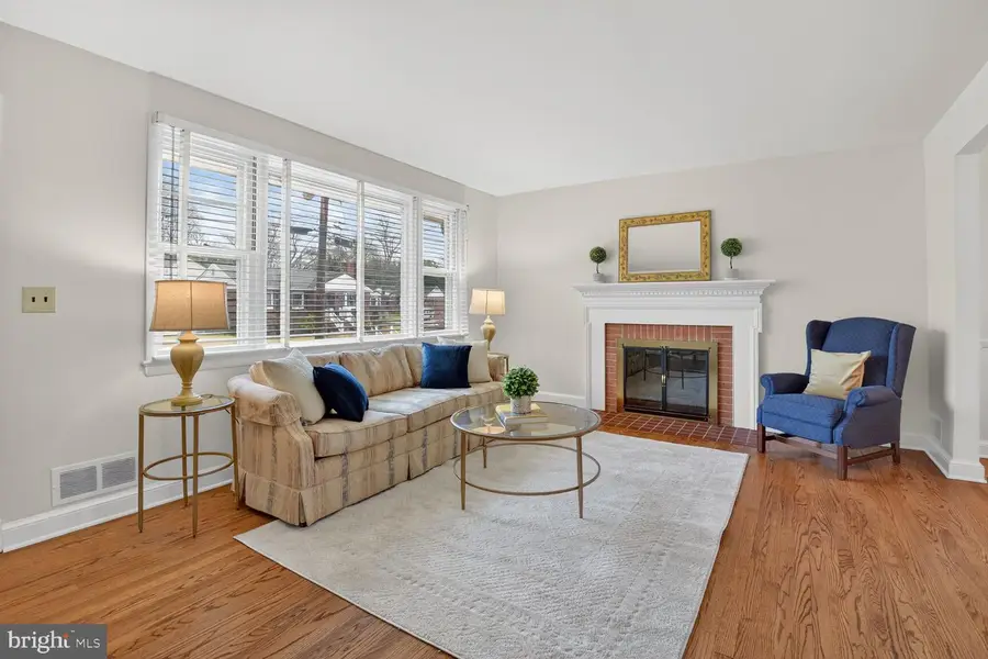 10704 Jamaica Dr, Silver Spring, MD 20902 - Image #2