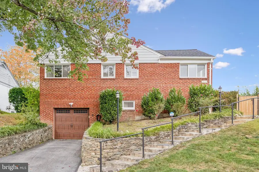 2403 Colston Dr, Silver Spring, MD 20910 - Image #3