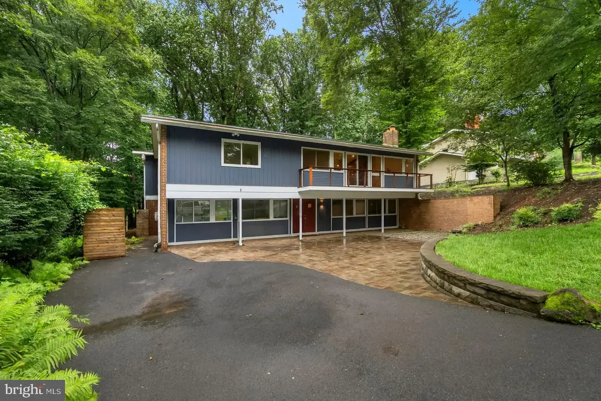 7614 Hamilton Spring Rd, Bethesda, MD 20817 - Image #1