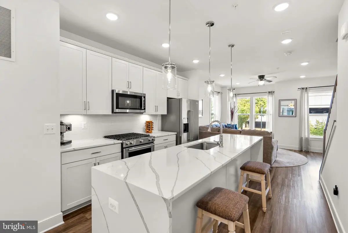 863 King Farm Blvd, Rockville, MD 20850 - Image #1