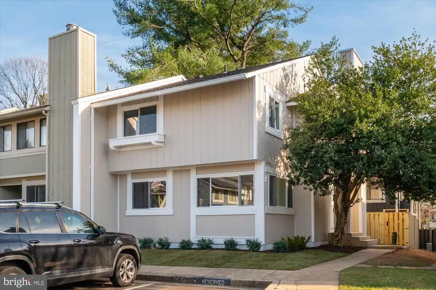 18473 Stone Hollow Dr, Germantown, MD 20874 - Image #3