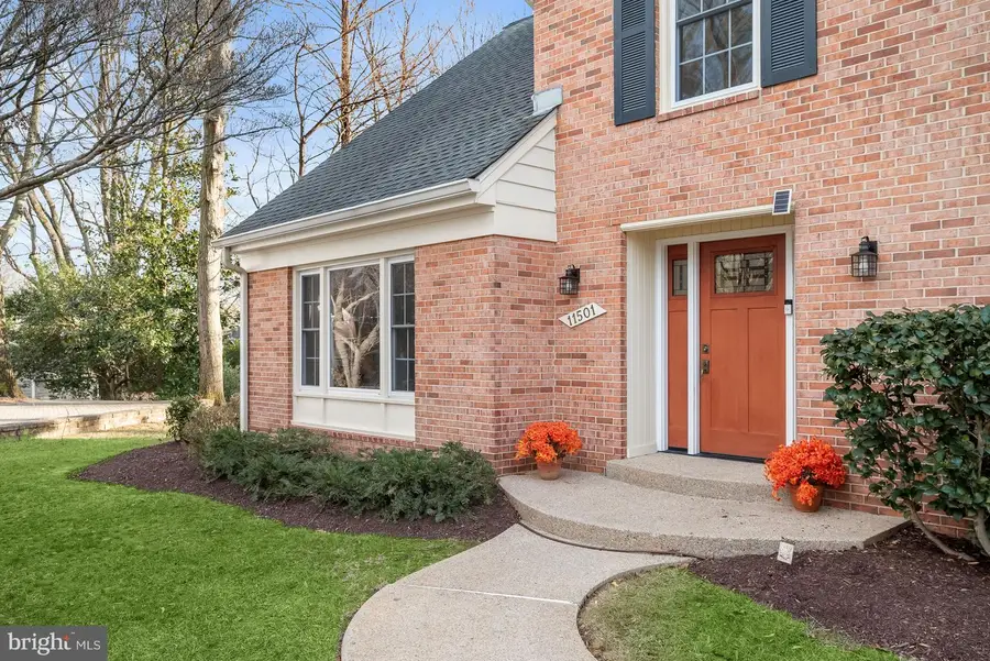 11501 Karen Dr, Potomac, MD 20854 - Image #3