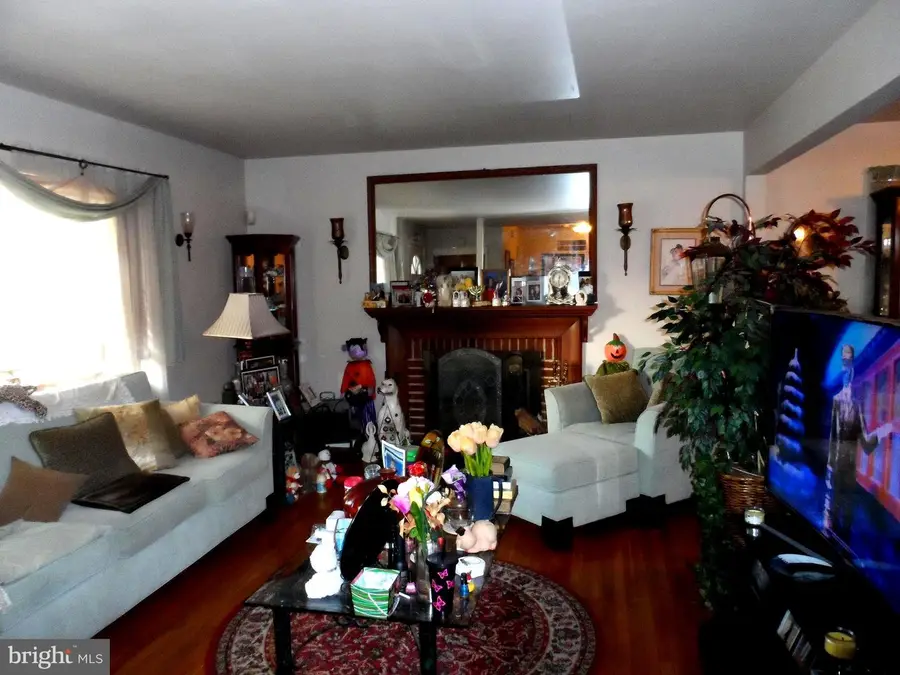 9405 Sierra St, Silver Spring, MD 20903 - #2