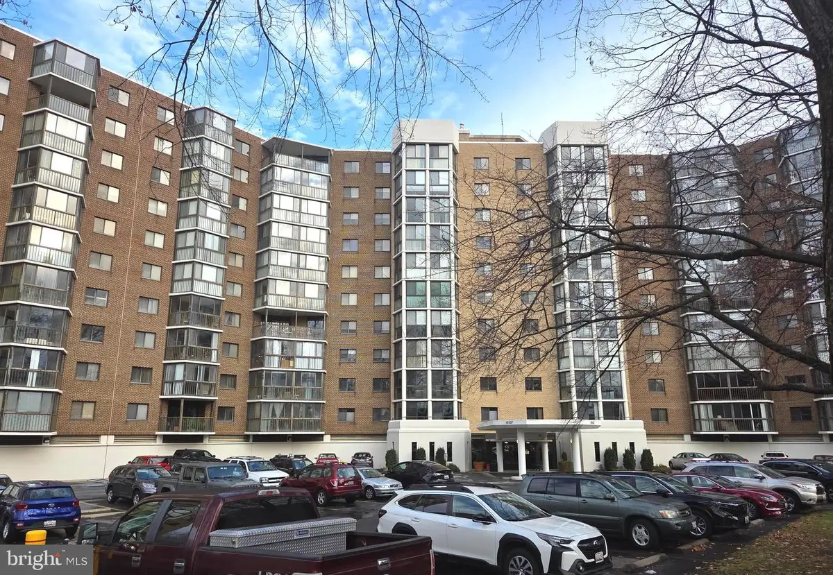 15107 Interlachen Dr #2-215, Silver Spring, MD 20906 - Image #1