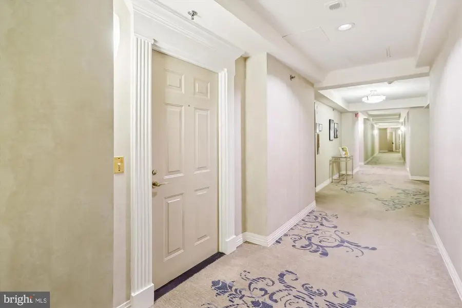 5809 Nicholson Ln #13, North Bethesda, MD 20852 - #2