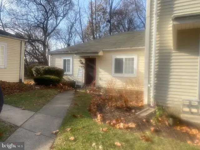 7 Stoney Point Ct, Germantown, MD 20876 - Image #1