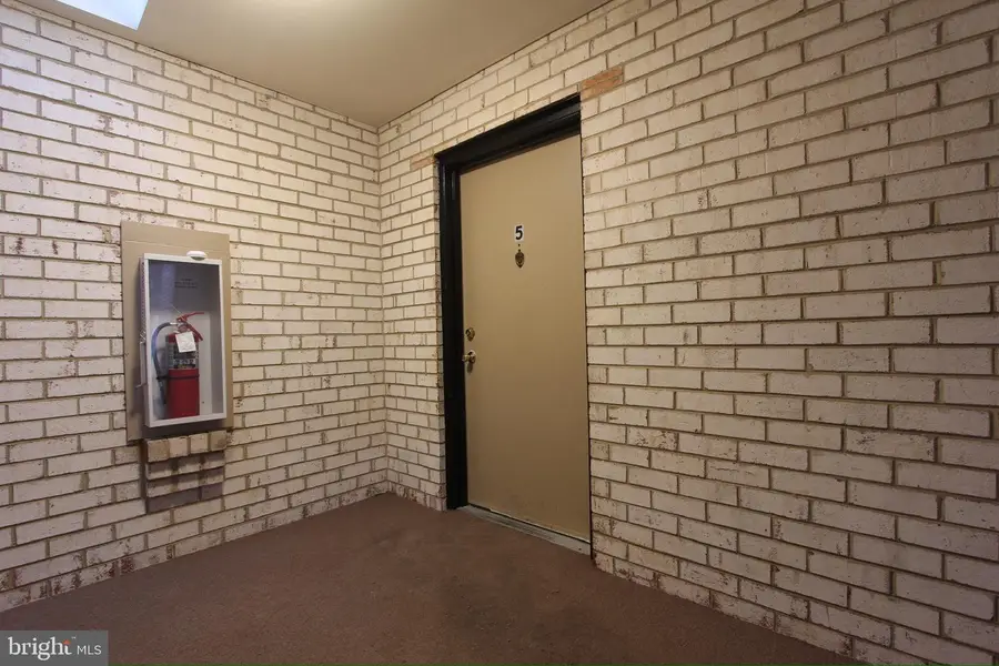 14426 Parkvale Rd #5, Rockville, MD 20853 - Image #3