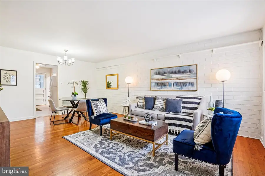 609 Blandford St, Rockville, MD 20850 - Image #2