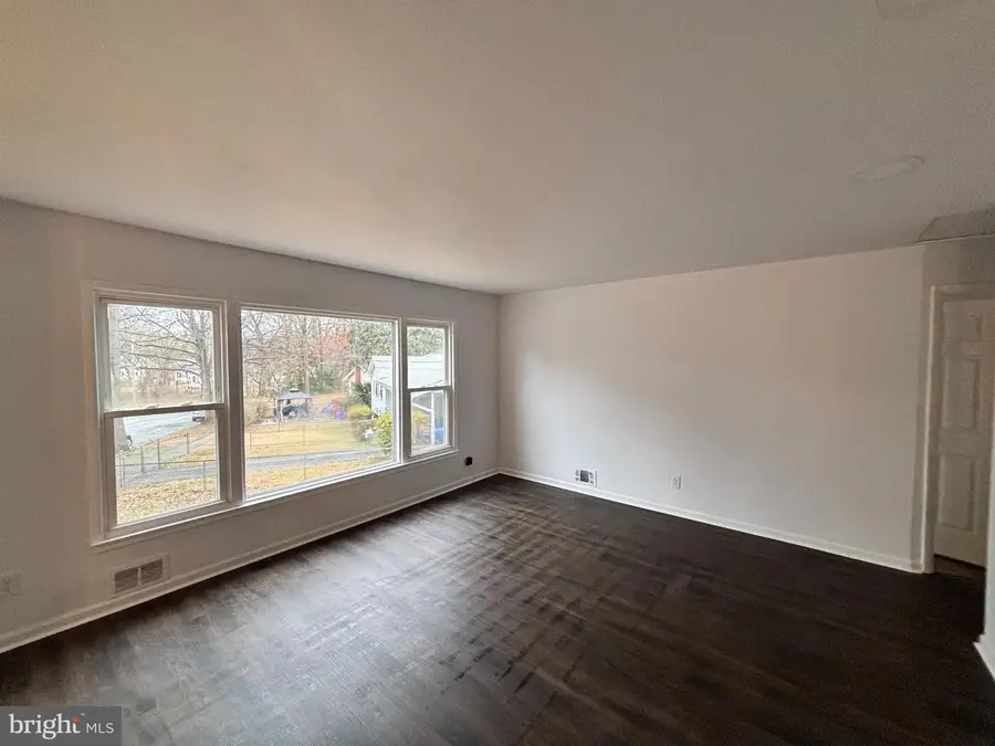 13216 Turkey Branch Pkwy, Rockville, MD 20853 - Image #2