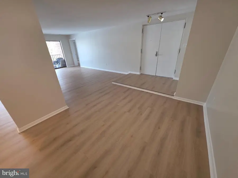 13137 Dairymaid Dr #124, Germantown, MD 20874 - #3