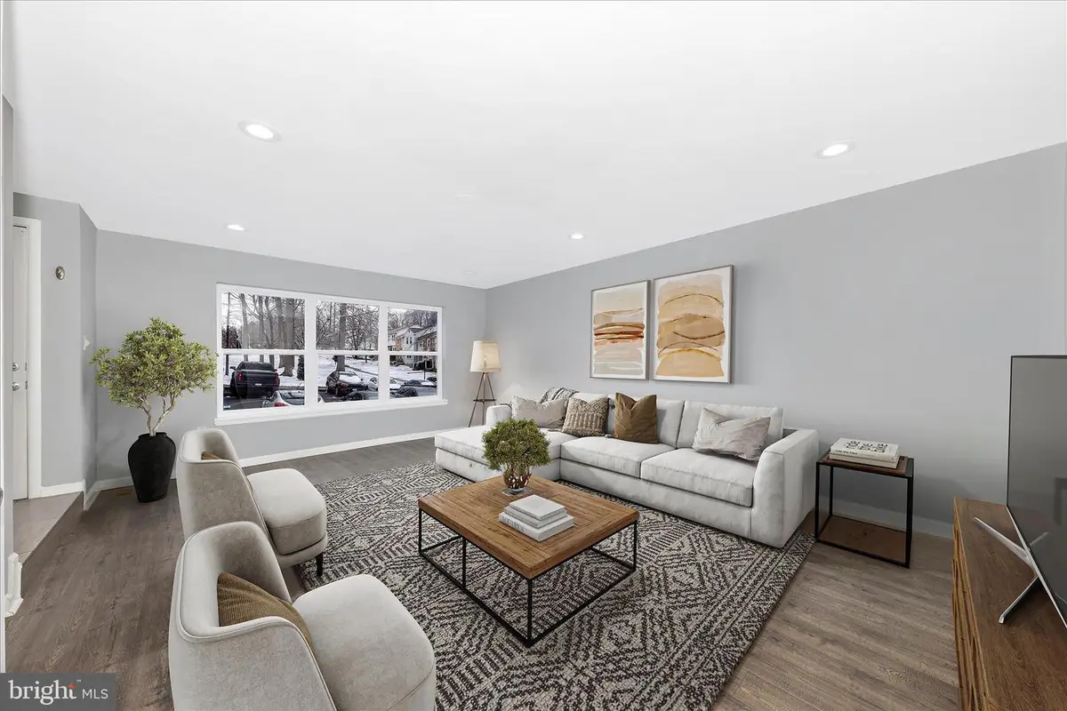 11805 Summer Oak Dr, Germantown, MD 20874 - #1