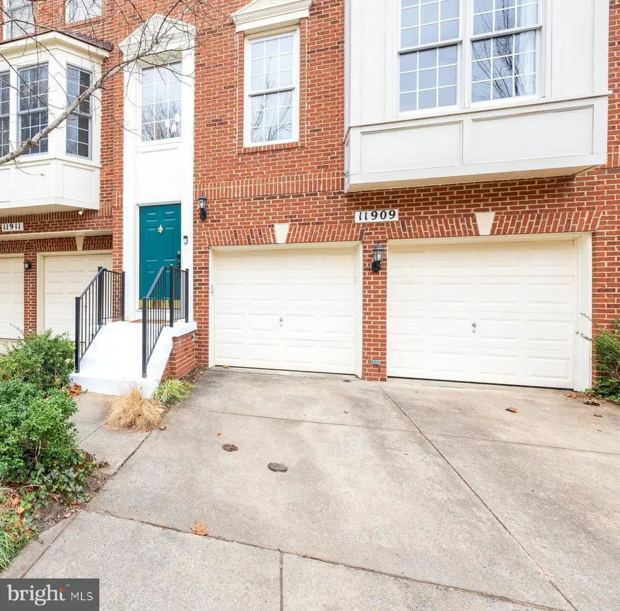 11909 Grey Hollow Ct #78, Rockville, MD 20852 - Image #3