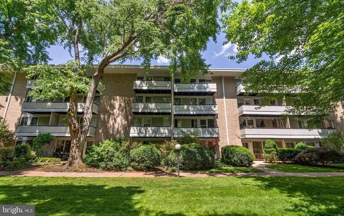 7515 Spring Lake Dr #d2, Bethesda, MD 20817 - Image #1