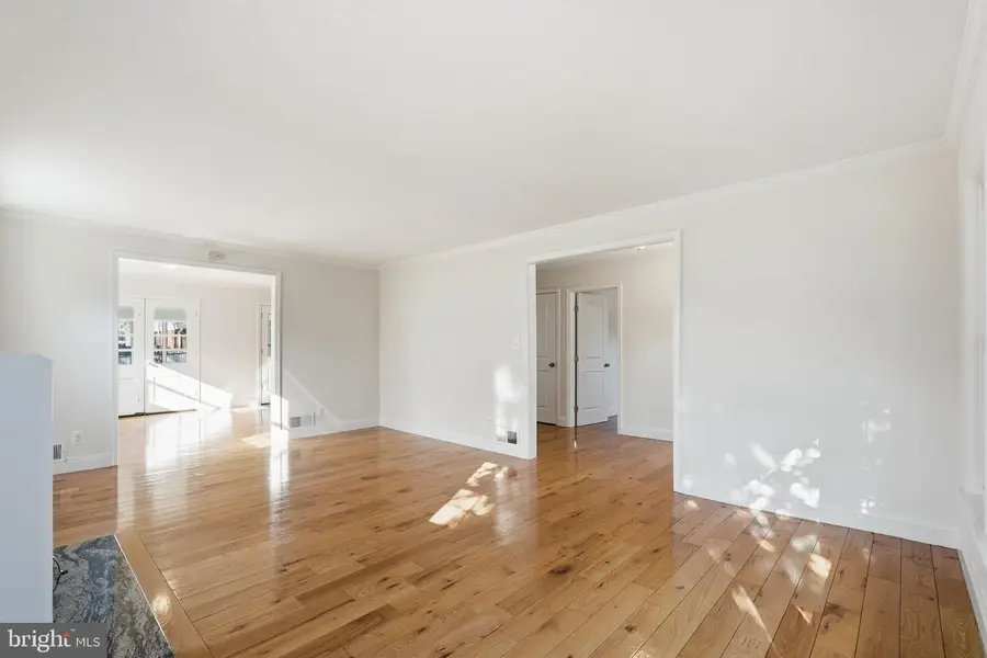 9708 Dameron Dr, Silver Spring, MD 20910 - Image #3