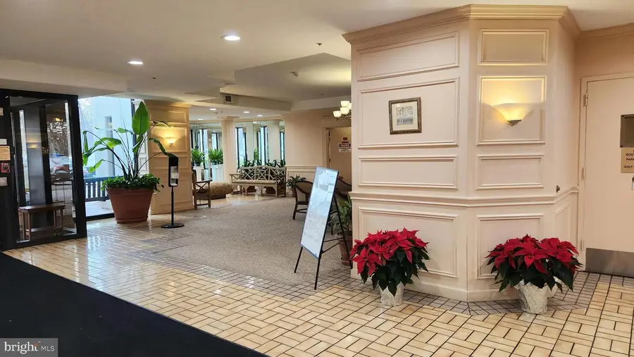 15115 Interlachen Dr #3-801, Silver Spring, MD 20906 - Image #3