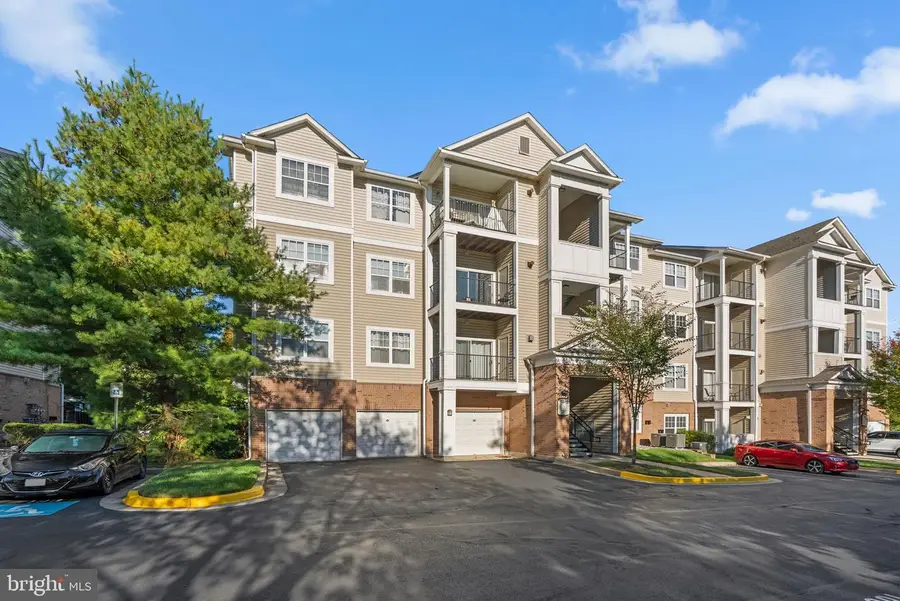 19621 Galway Bay Cir #302, Germantown, MD 20874 - Image #2