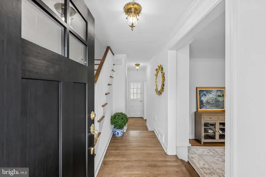 9633 W Bexhill Dr, Kensington, MD 20895 - #3