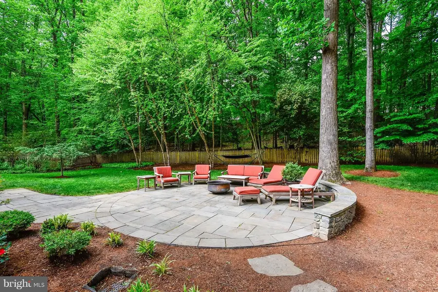 7616 Hackamore Dr, Potomac, MD 20854 - Image #2