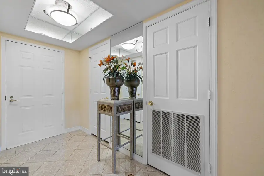 5809 Nicholson Ln #307, Rockville, MD 20852 - Image #3