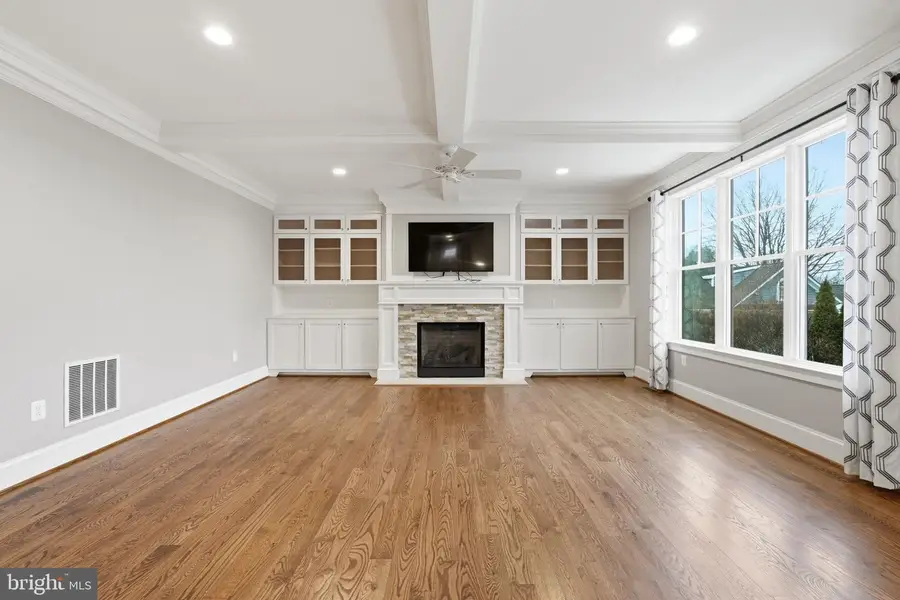 4517 Fairfield Dr, Bethesda, MD 20814 - #2