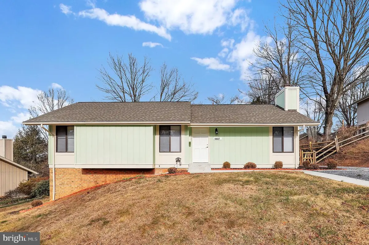 10607 Wayridge Dr, Montgomery Village, MD 20886 - Image #1