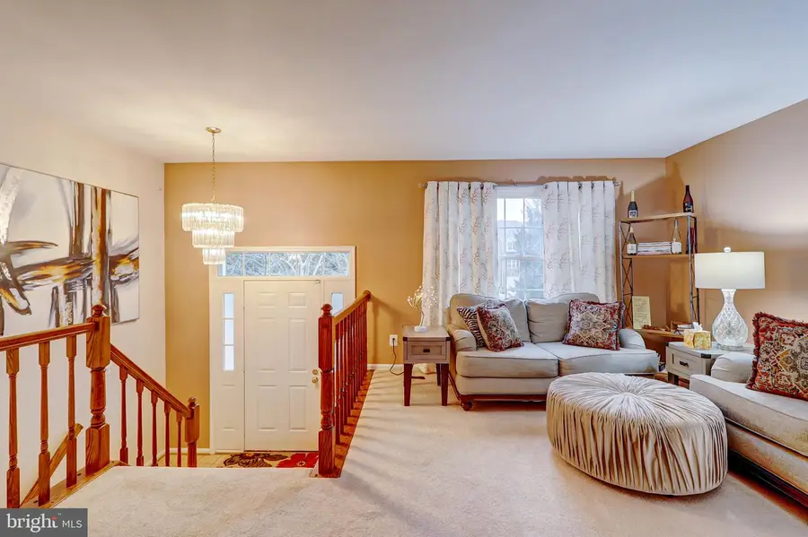8626 Delcris Dr, Montgomery Village, MD 20886 - Image #3