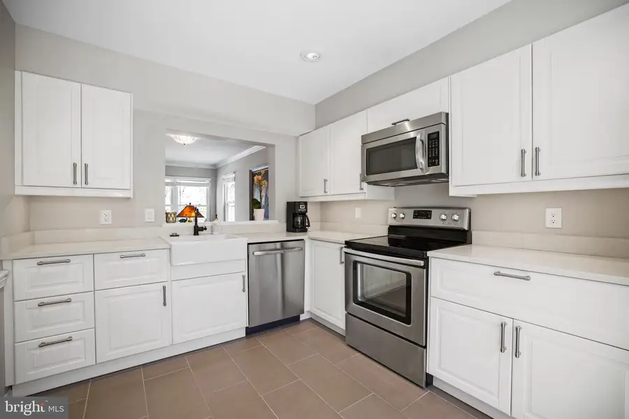 11719 Summer Oak Dr, Germantown, MD 20874 - Image #3