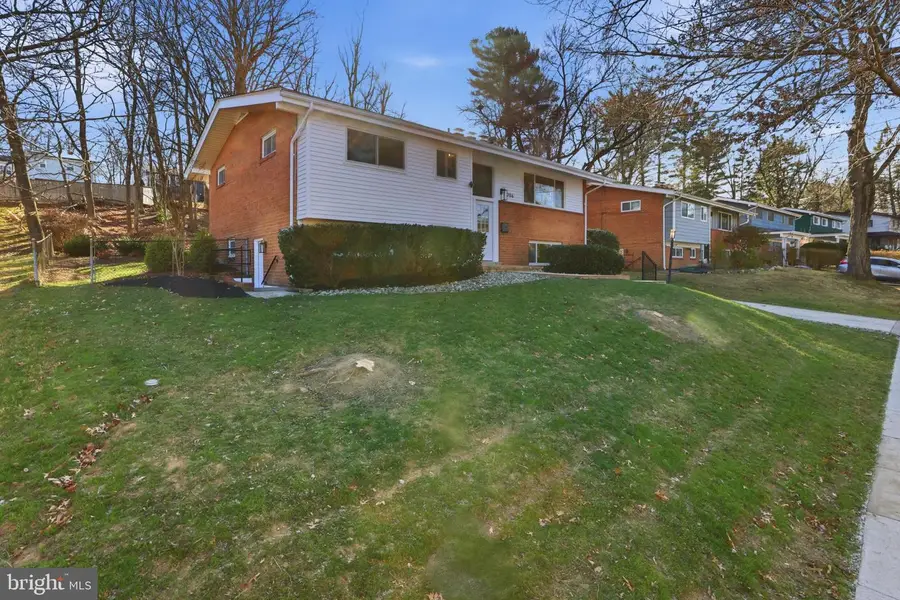 706 Kenbrook Dr, Silver Spring, MD 20902 - Image #2