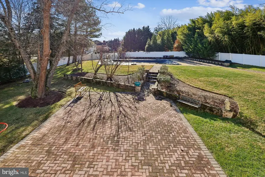 9304 Bells Mill Rd, Potomac, MD 20854 - Image #3