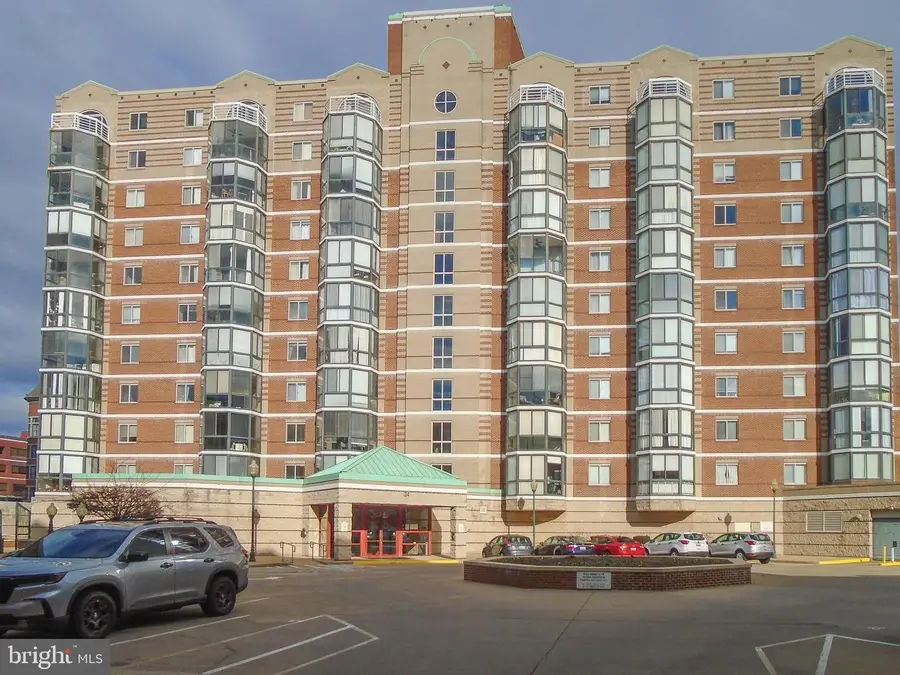 24 Courthouse Sq #105, Rockville, MD 20850 - #2