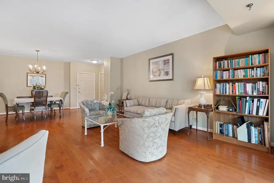 24 Courthouse Sq #105, Rockville, MD 20850 - #3